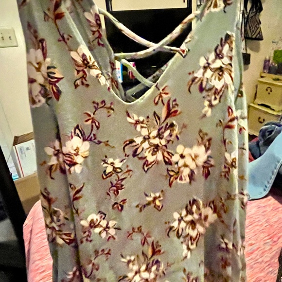 Tank top - Picture 2 of 2